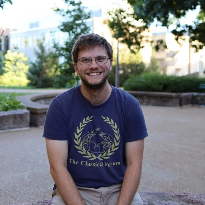 Will Sieving in a t-shirt